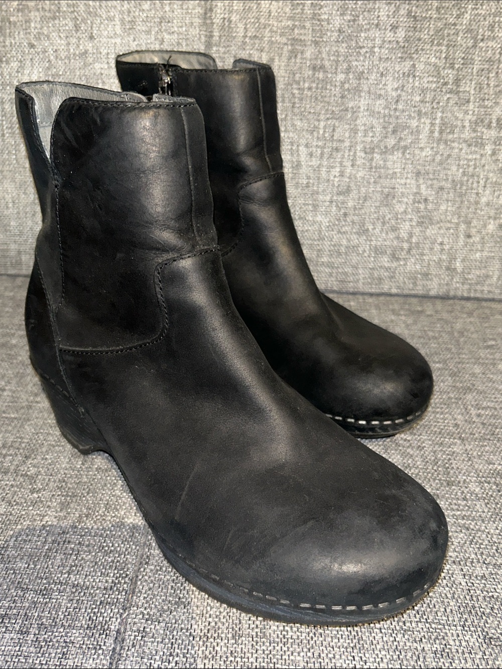 Dansko MEGHAN Black Leather Ankle Booties